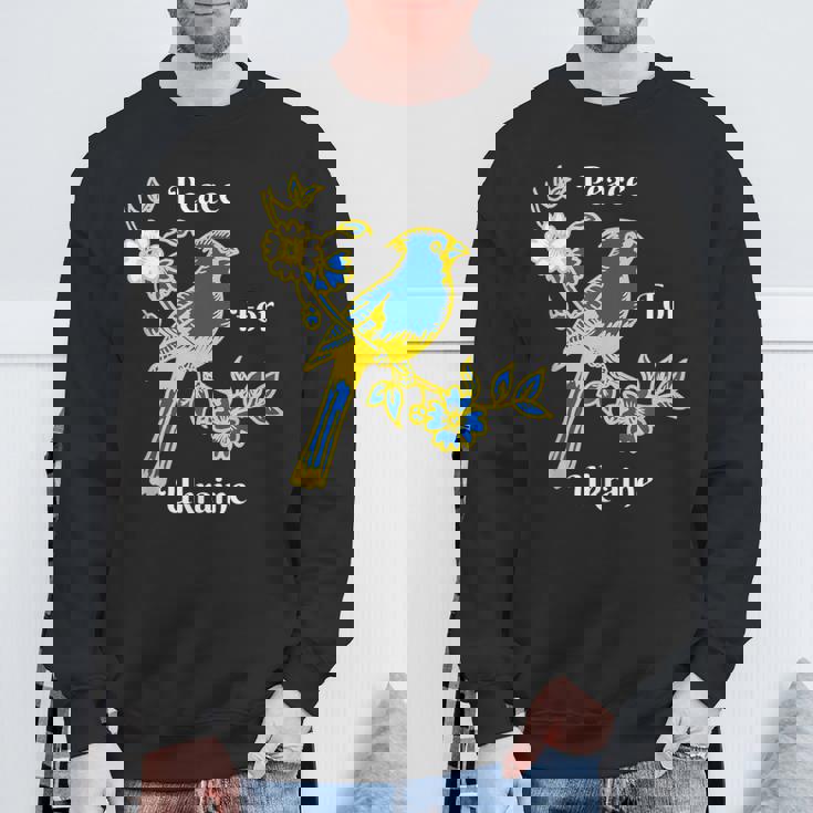 私はウクライナの旗と共に立つ ウクライナを支持する スウェットシャツ 高齢者への贈り物