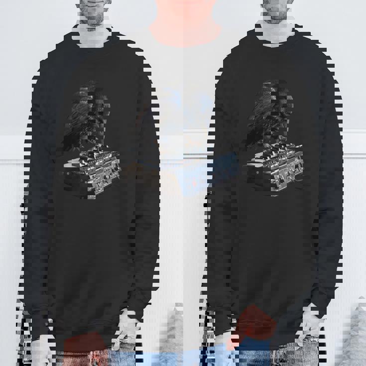 面白いtシャツ 鳥 カラス シンセサイザー メンズ グッズ おもしろ 面白い 服 ネタ バードウォッチング スウェットシャツ 高齢者への贈り物