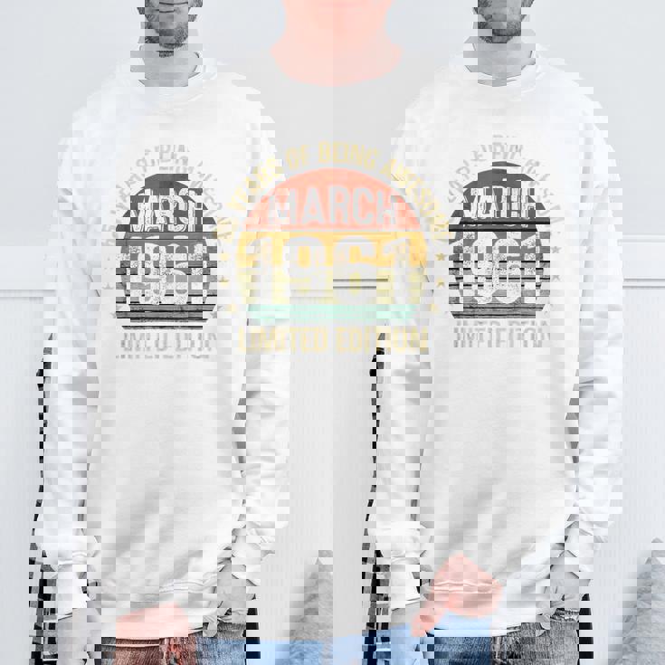 1961年3月の誕生日記念限定版ヴィンテージ65歳。 スウェットシャツ 高齢者への贈り物