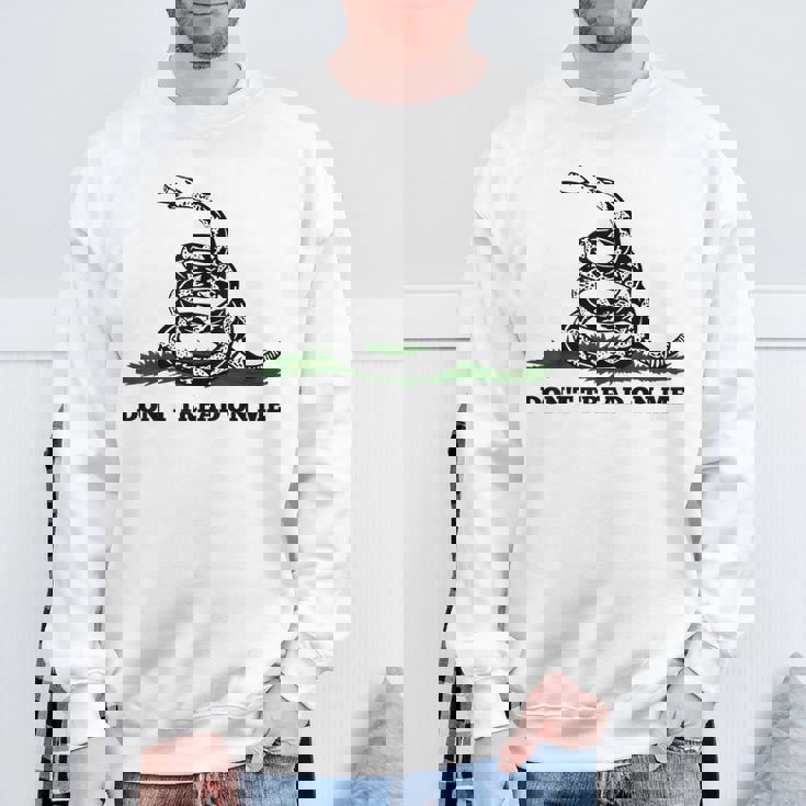 Don't Tread On Me 2Nd Amendment 愛国心が強いノベルティアイテム スウェットシャツ 高齢者への贈り物