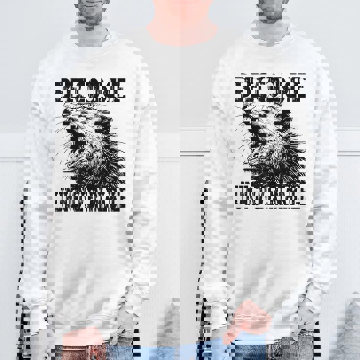 Raccoon Become Ungovernable ビンテージ グラフィック パンダ ミーム スウェットシャツ 高齢者への贈り物