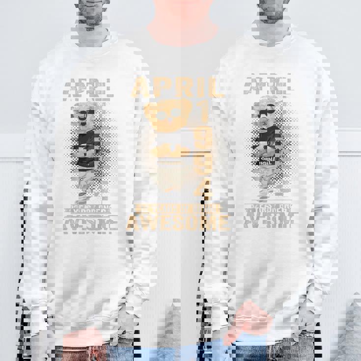 On Back 1994年4月 32歳の誕生日 32歳 テディベア スウェットシャツ 高齢者への贈り物