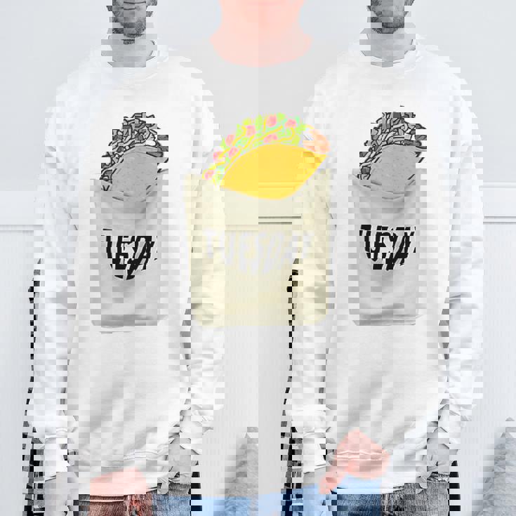 Trendy Taco Tuesday Pocket Food Humour スウェットシャツ 高齢者への贈り物