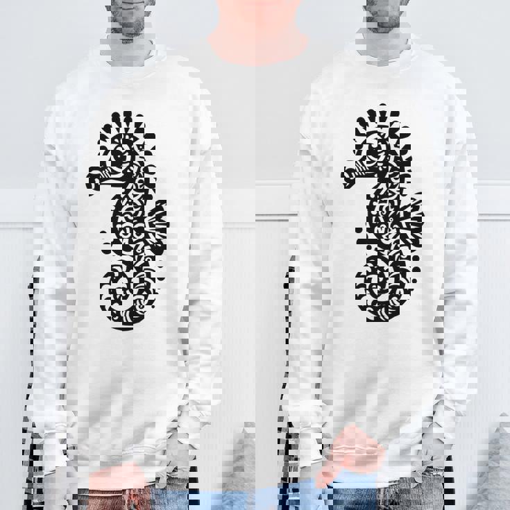 かわいいタツノオトシゴ ポリネシア トライバル マオリ柄 タツノオトシゴ 長袖tシャツ スウェットシャツ 高齢者への贈り物