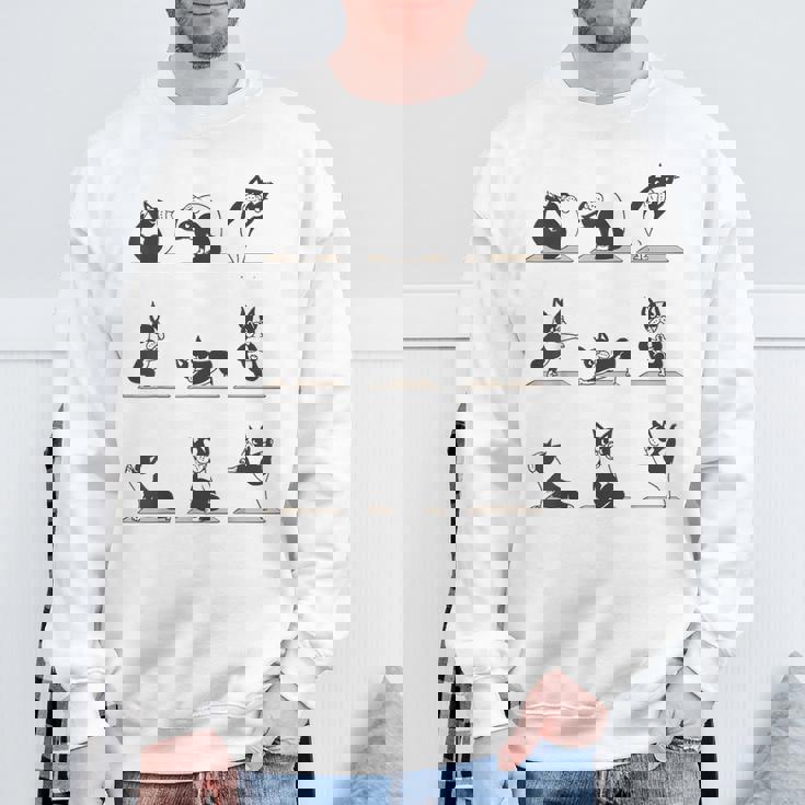 ボストンテリア ヨガ アサナ ポーズ 瞑想 おもしろtシャツ スウェットシャツ 高齢者への贈り物