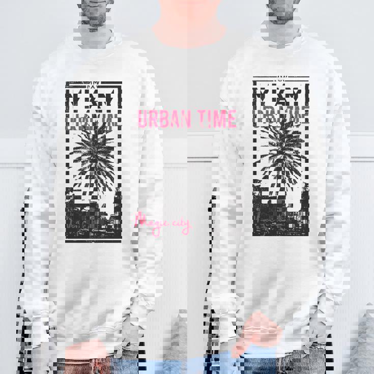 マイアミマジックシティビーチシャツ フロリダ愛好家向け 長袖tシャツ スウェットシャツ 高齢者への贈り物