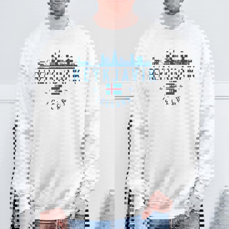 レイキャビク アイスランド アイスランド国旗 スカイライン プライド お土産 スウェットシャツ 高齢者への贈り物