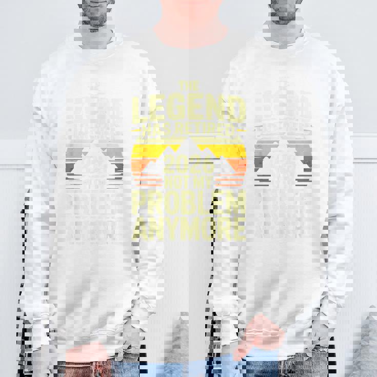 レジェンドが引退した2026年 おかしな退職祝い スウェットシャツ 高齢者への贈り物