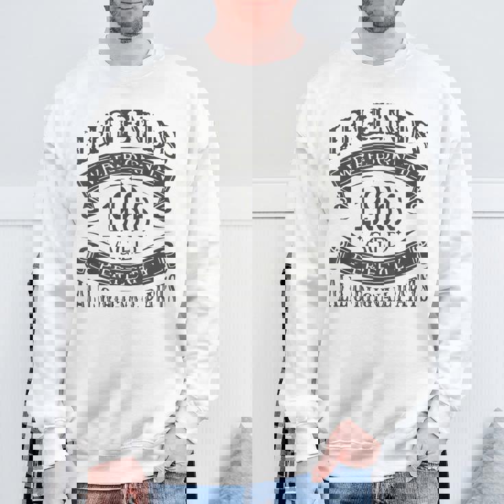 レジェンドは1966年に誕生し、すべてのオリジナルパーツを完璧に熟成させました。 スウェットシャツ 高齢者への贈り物