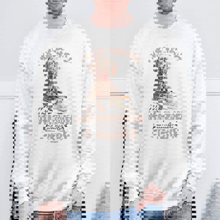 面白いワイマラナー犬私はコーヒーが好き、ワイマラナーと多分。 スウェットシャツ 高齢者への贈り物