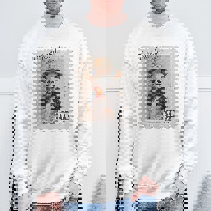 麦わら帽子 りんご パンダ 小さなパンダ 切手風 スウェットシャツ 高齢者への贈り物