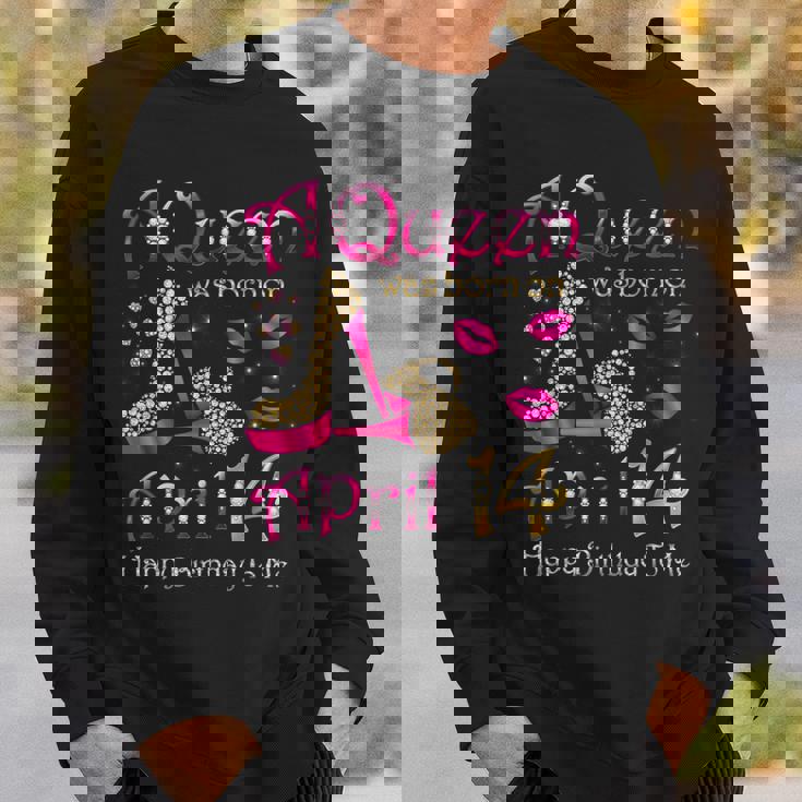 4月14日に女王が生まれた私にお誕生日おめでとう スウェットシャツ 彼への贈り物