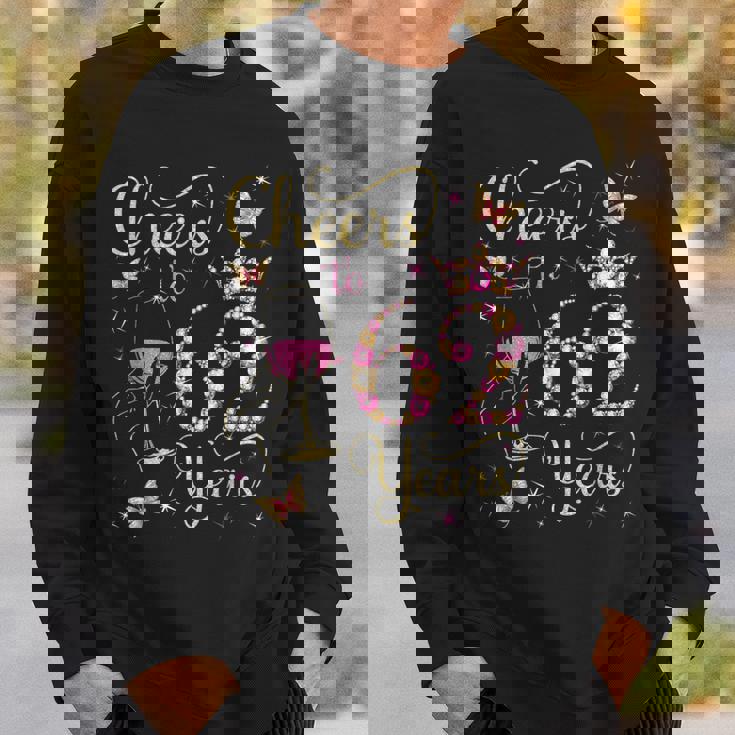 62歳、62歳の女王の誕生日、62歳の誕生日に乾杯。 スウェットシャツ 彼への贈り物