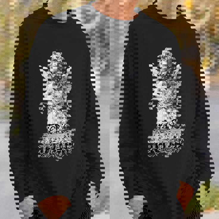 Born To Hustle タトゥーアート チカーノ・ギャングスター・エンジェル・パヤソ スウェットシャツ 彼への贈り物