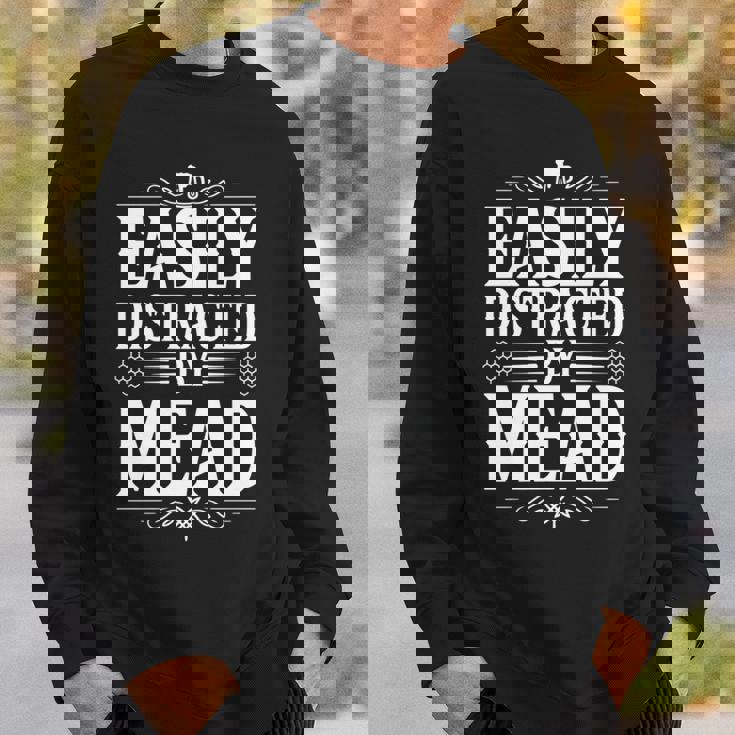 Easy Distracted By Mead 長袖tシャツ スウェットシャツ 彼への贈り物