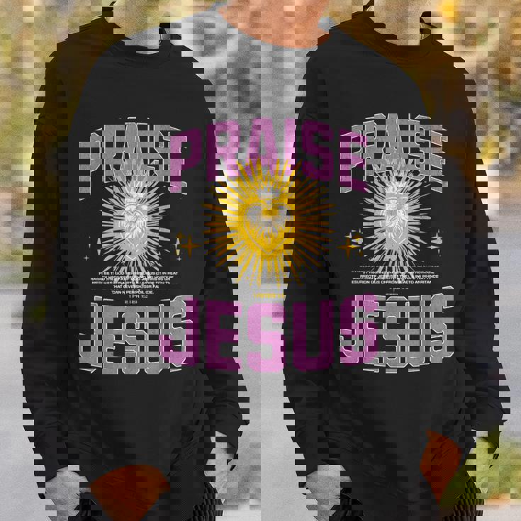 Praise Jesus Our Lord &Aviour For An Abundant New Life スウェットシャツ 彼への贈り物