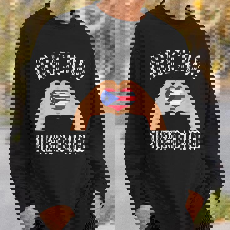 Puerto Rico Flag Heart Arecibo City スウェットシャツ 彼への贈り物