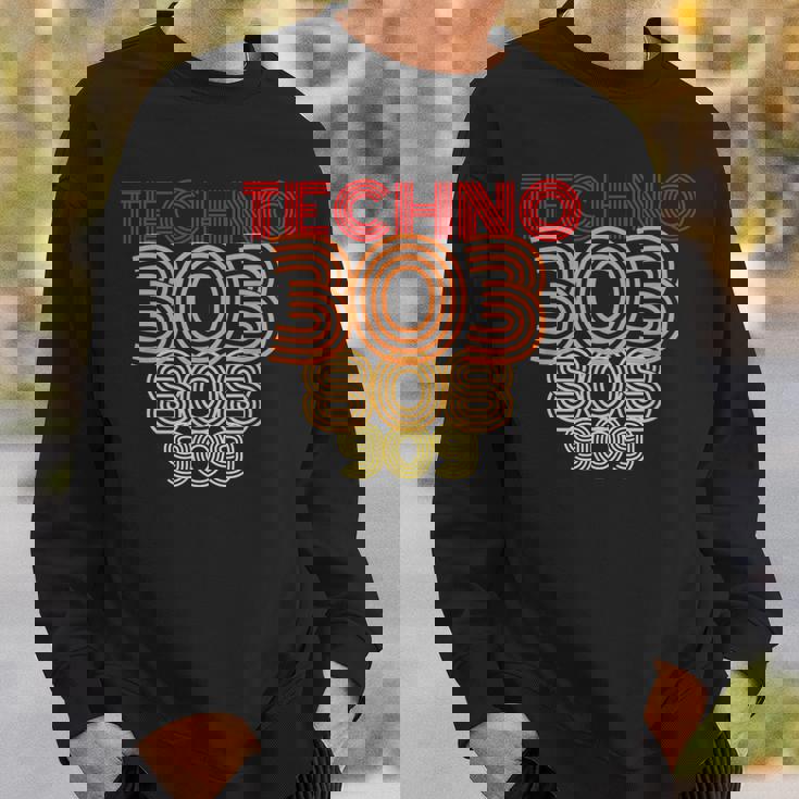 Synthesizer Techno 303 808 909 For Fans Of Analogueounds スウェットシャツ 彼への贈り物