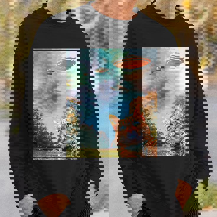 Ufo付き猫セルフィー スウェットシャツ 彼への贈り物