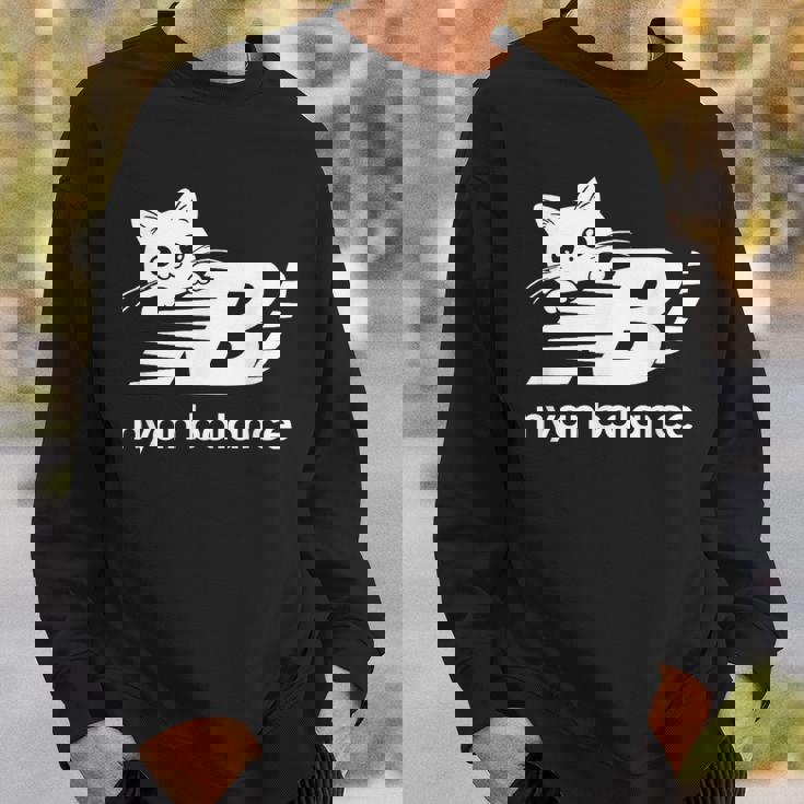 「Nyan Balance」ニャンバランス グラフィック かわいい ねこ スウェットシャツ 彼への贈り物