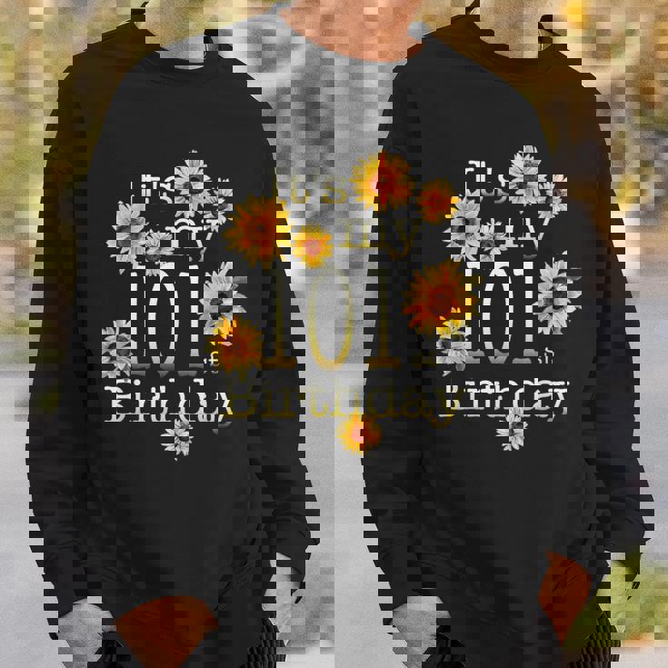 かわいいひまわり その私の101歳の誕生日 101歳の誕生日 スウェットシャツ 彼への贈り物