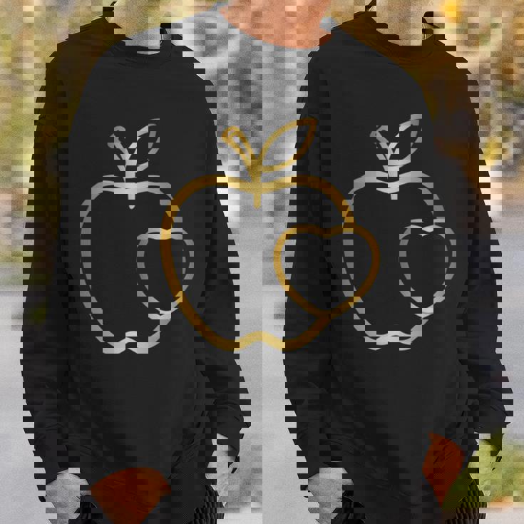 りんご ハート ラインアート かわいい シンプル デザイン 長袖tシャツ スウェットシャツ 彼への贈り物