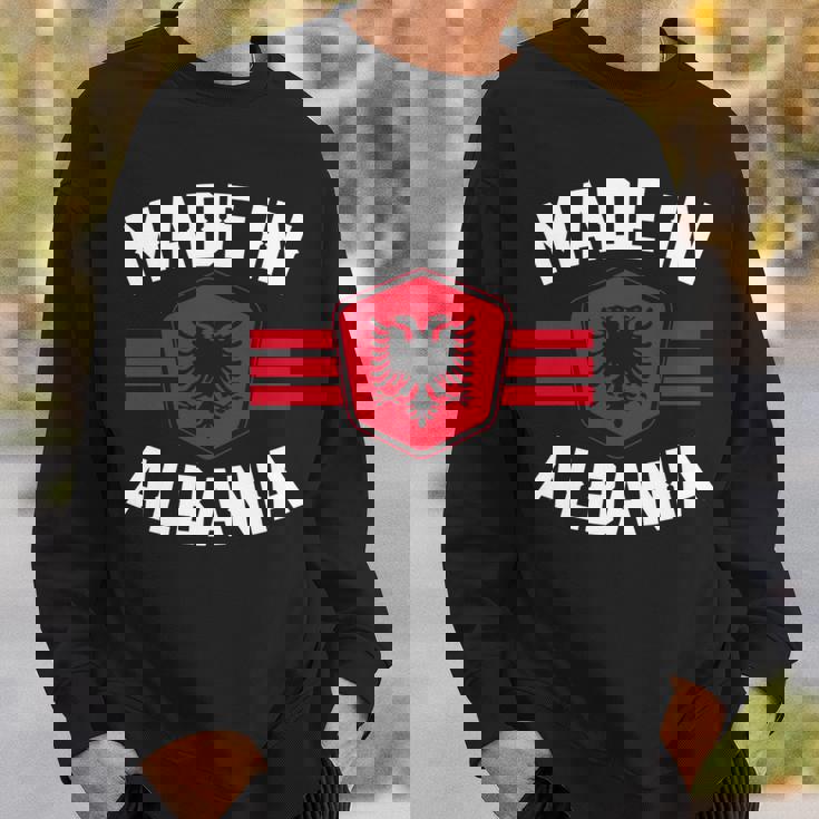 アルバニア アルバニア国旗 長袖tシャツ スウェットシャツ 彼への贈り物