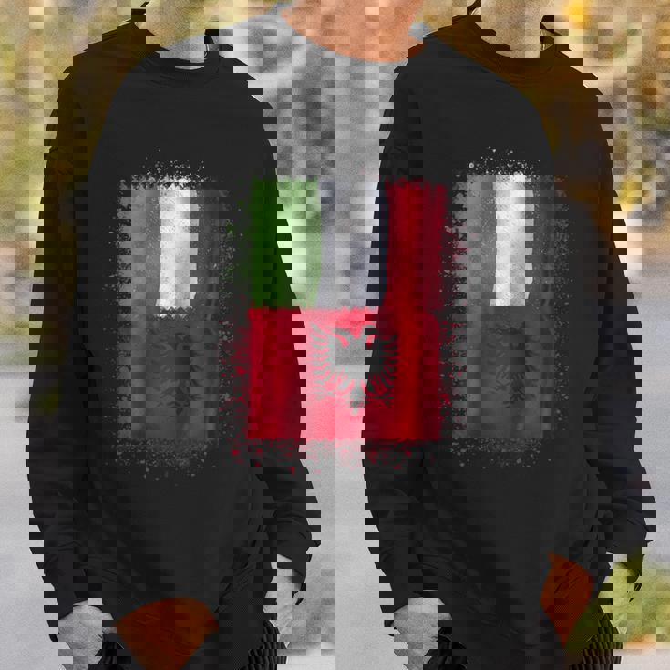 アルバニアのイタリアの愛-アルバニアとイタリア 長袖tシャツ スウェットシャツ 彼への贈り物