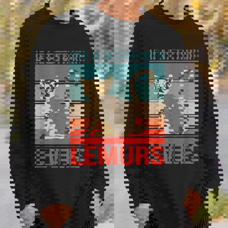 キツネザル ライフ・イズ・ベター 霊長類 キツネザル スウェットシャツ 彼への贈り物