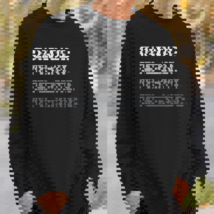 クールおじいちゃん The Man The Myths The Legend The Legend おじいちゃん スウェットシャツ 彼への贈り物