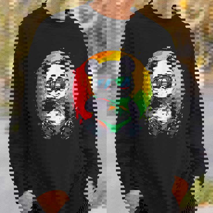 サングラス付きパンダ ラスタカラー スウェットシャツ 彼への贈り物