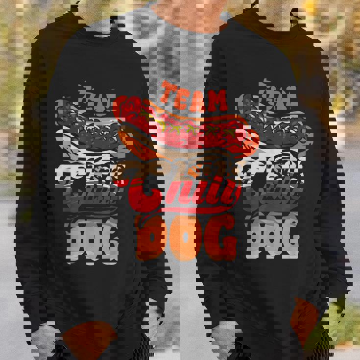 チーム・チリ・ドッグ 面白いチリコンカーン ホットドッグ好きのフードトラック スウェットシャツ 彼への贈り物