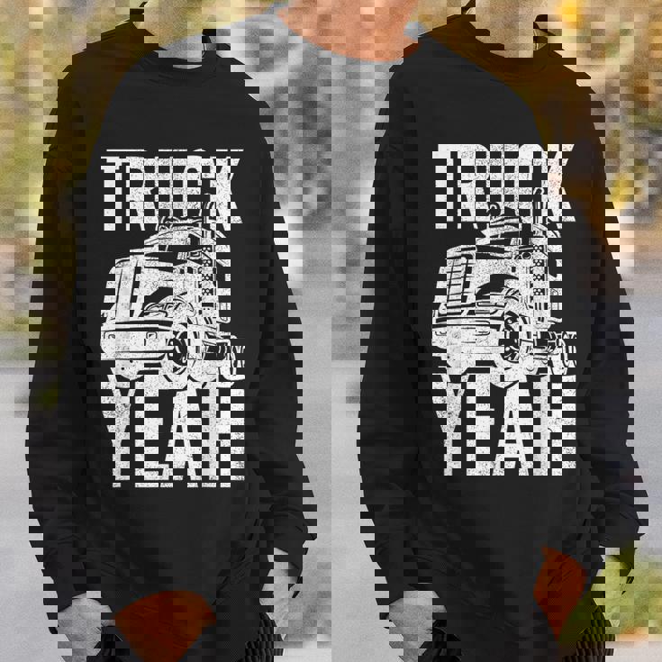 トラッカー 18輪トラック イェーピンク スウェットシャツ 彼への贈り物