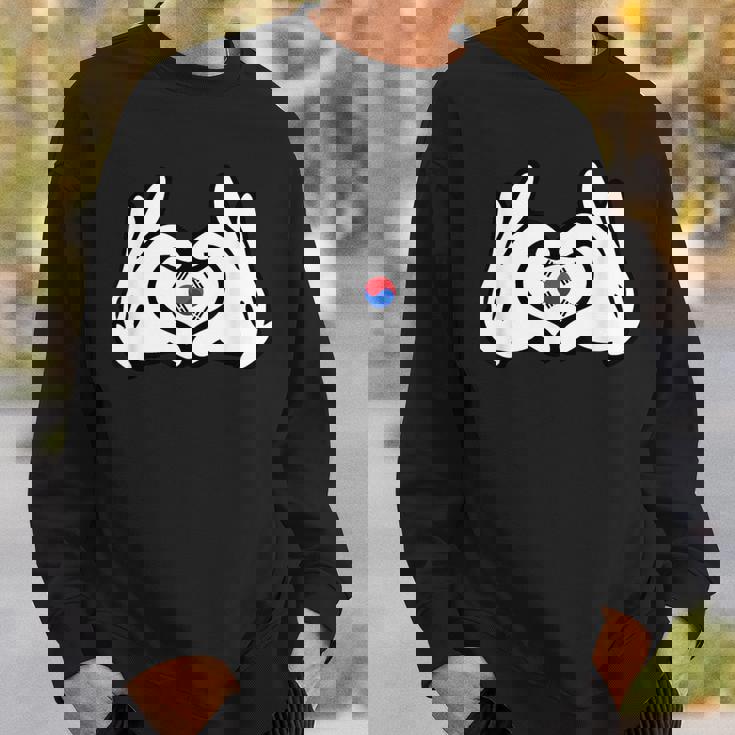 ハートを形作る漫画の手 韓国国旗 スウェットシャツ 彼への贈り物