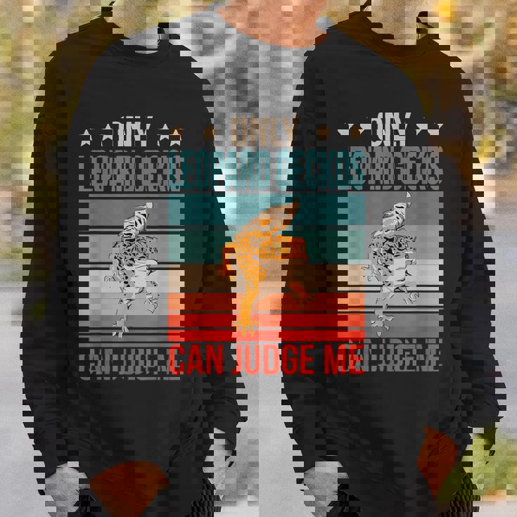 ヒョウモントカゲモドキは私を判断できる トカゲ 爬虫類 ヒョウモントカゲモドキ スウェットシャツ 彼への贈り物