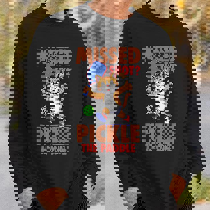 ピックルボール 猫 ミスショット ピクルス ザ・パドルプレイヤー スウェットシャツ 彼への贈り物