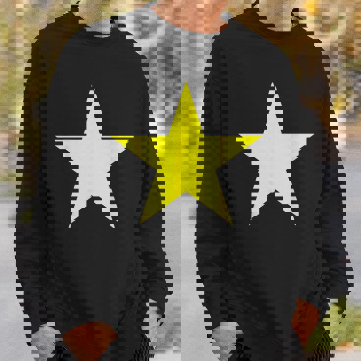 ベトナム国旗 ベトナム国旗 ベトナム国旗 赤と黄色の星 スウェットシャツ 彼への贈り物