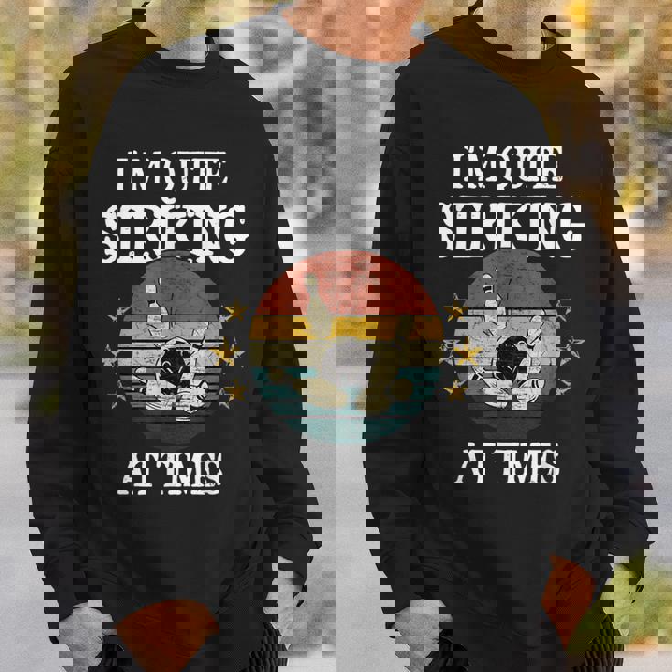 ボウリング私はかなり印象的です面白いビンテージボウラーダジャレ スウェットシャツ 彼への贈り物