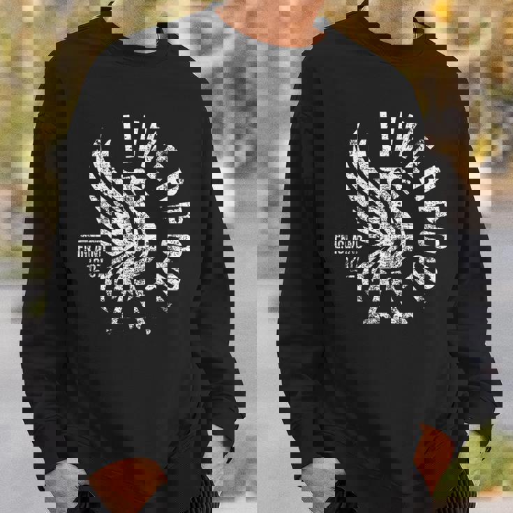 リバプール イングランド Est 1207 ラウンド ホワイト アンティーク調プリント スウェットシャツ 彼への贈り物