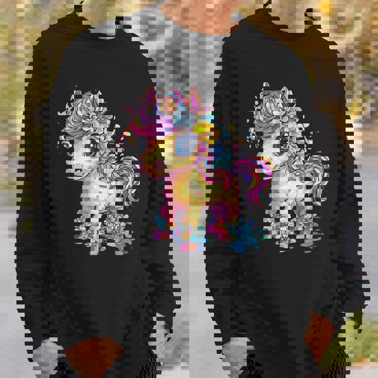 レインボーフラワーマジックのかわいいポニー。 スウェットシャツ 彼への贈り物