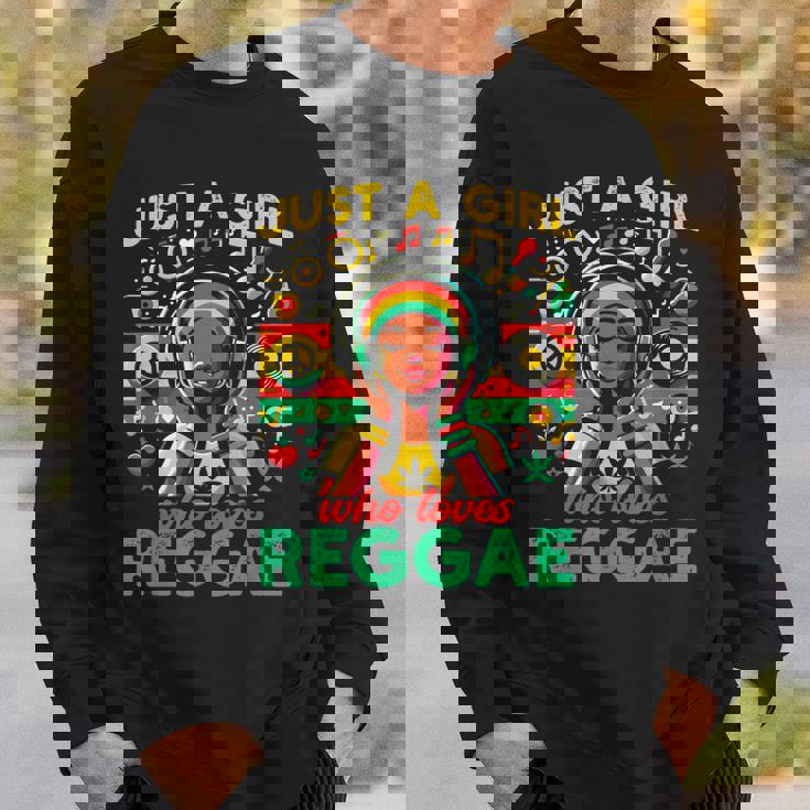 レゲエが大好きな少女 ジャマイカ音楽 おもしろラスタ スウェットシャツ 彼への贈り物