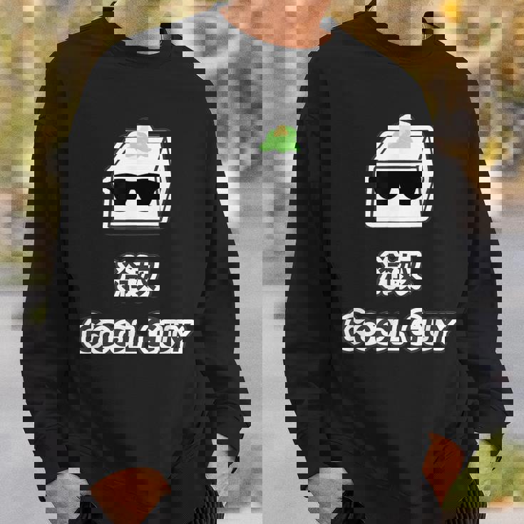 冷奴 Cool Guy クールガイ（おかしな日本語）間違い 英語 豆腐 キャラ 【変なデザイン屋さん】面白い ギャグ スウェットシャツ 彼への贈り物