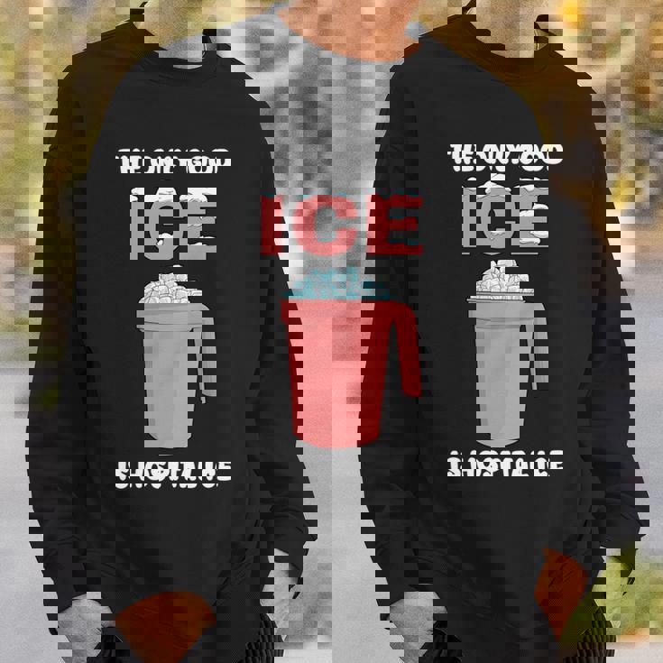 唯一の良い氷は病院の氷 長袖tシャツ スウェットシャツ 彼への贈り物