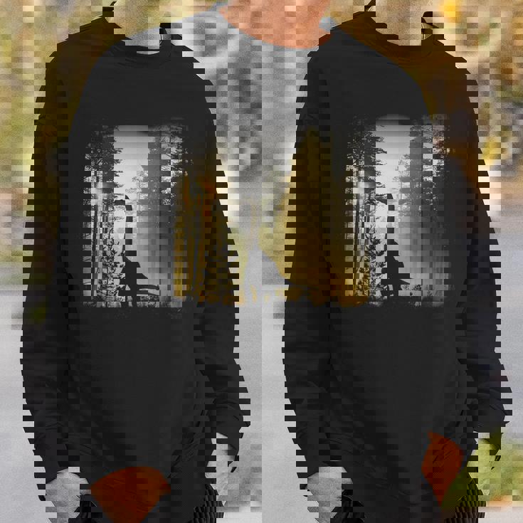 夜明けの竜脚類恐竜の森 リアルなグラフィックデザイン スウェットシャツ 彼への贈り物