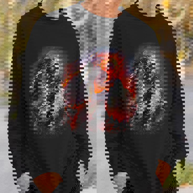 小惑星衝突月の下で燃える森で吠えるオオカミ スウェットシャツ 彼への贈り物