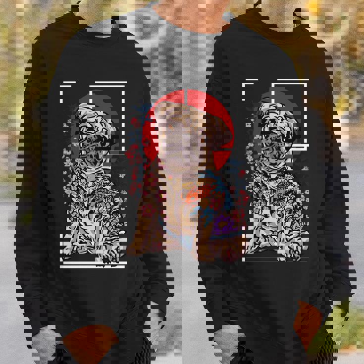 日本のタトゥー パグ 犬 パグ ヤクザの恋人 鯉の魚 長袖tシャツ スウェットシャツ 彼への贈り物