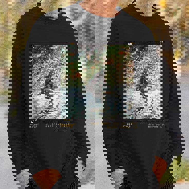 歴史的なビッグフット写真パティ・ザ・ビッグフット。 スウェットシャツ 彼への贈り物