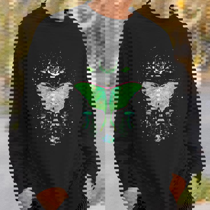 神秘的なゴシック ルナモス ムーンフェイズとキノコ スウェットシャツ 彼への贈り物