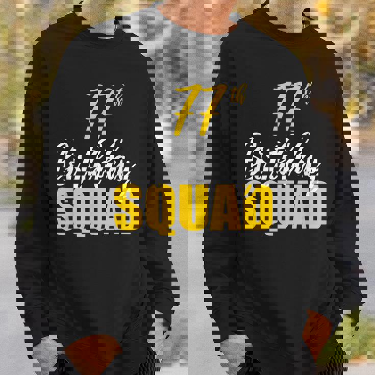 第77回ハッピーバースデーチームパーティーバースデーファミリーグループ スウェットシャツ 彼への贈り物