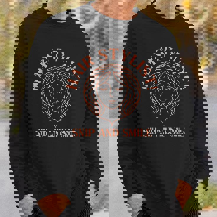 美容師、ヘアスタイリスト、美容院、理髪師、美容師 スウェットシャツ 彼への贈り物